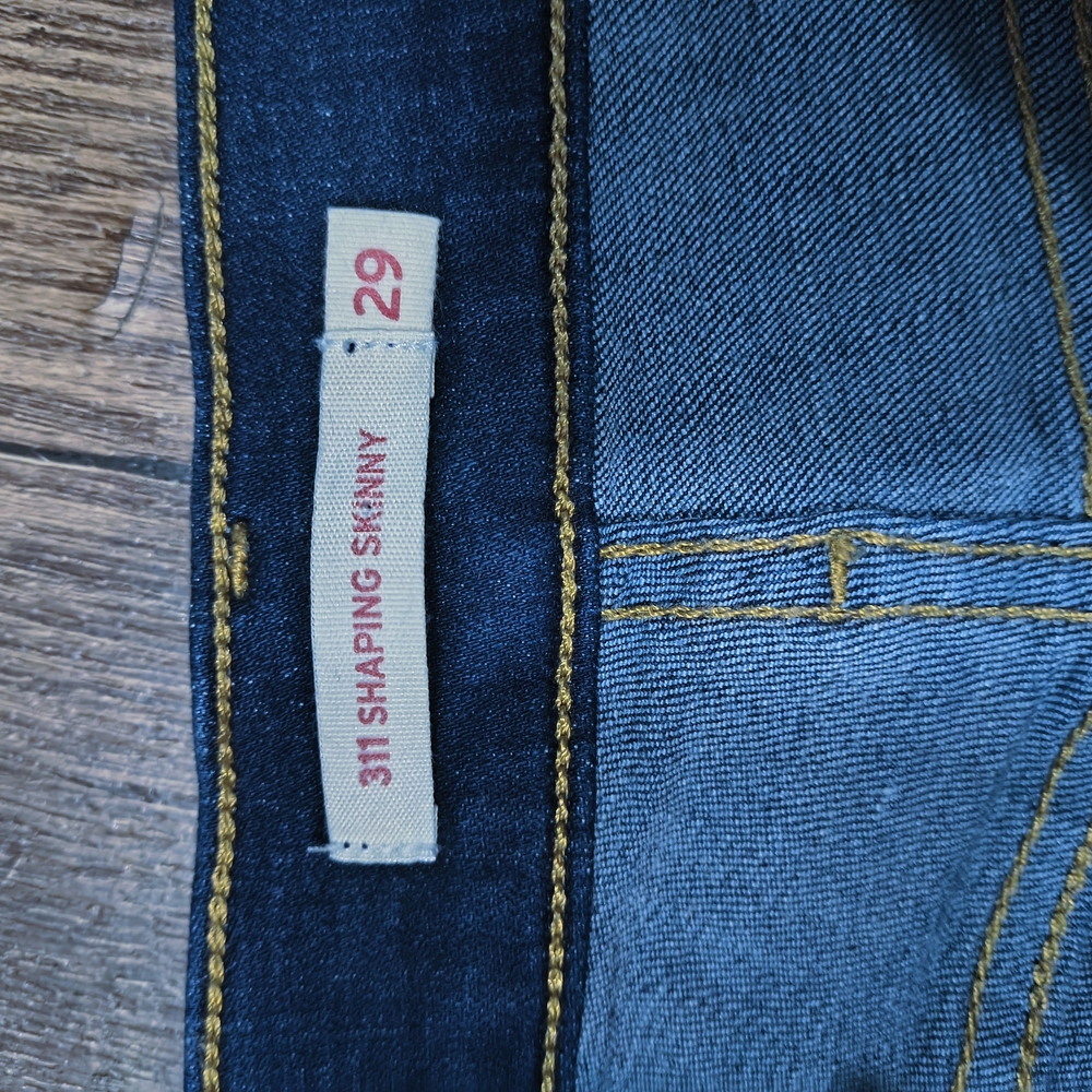 Levi's  311 Women's Shaping Skinny Jeans - Picture 4 of 4